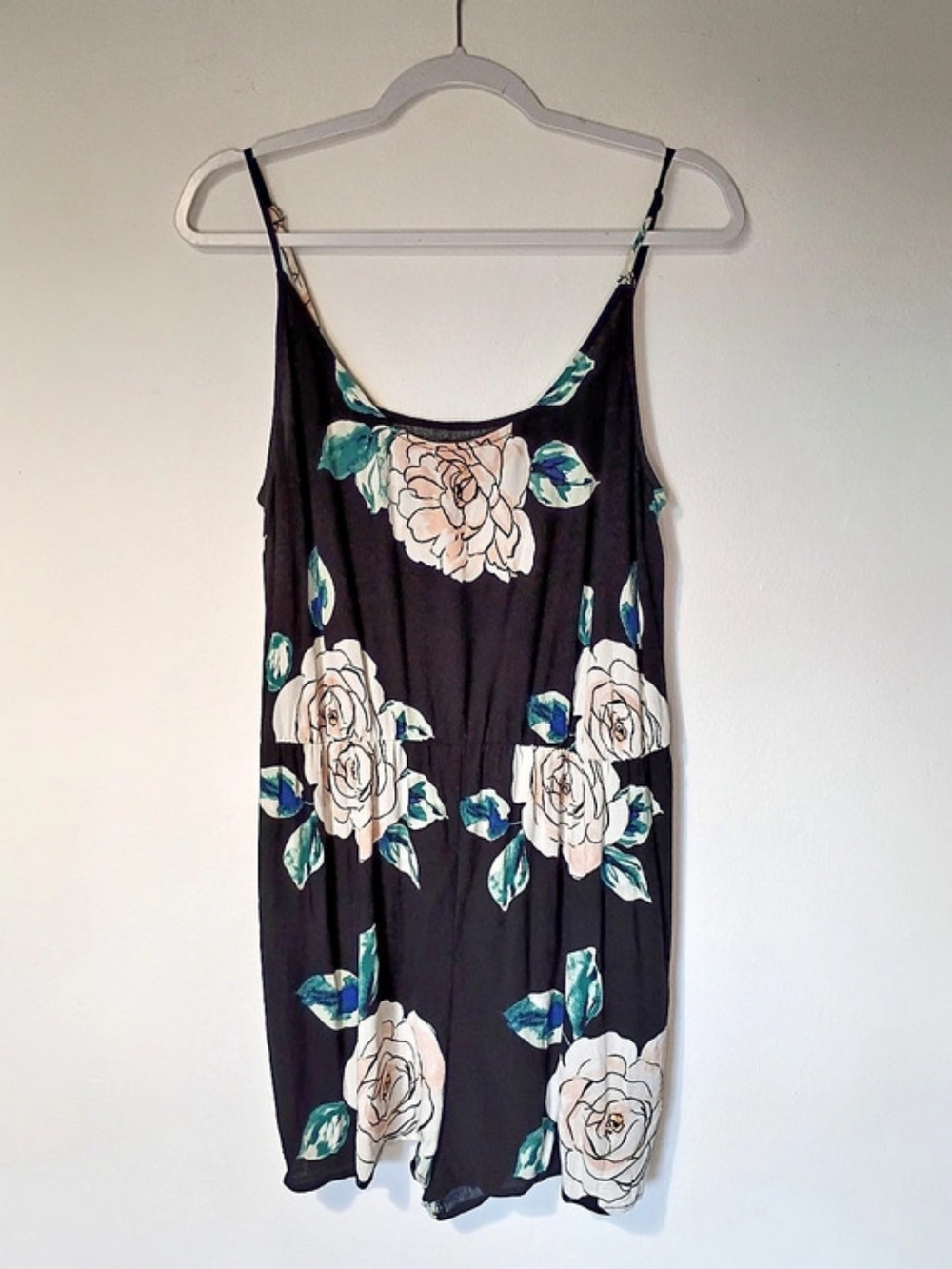 Kendall & Kylie Floral Lace Trim Romper in Black & Pink Size Large